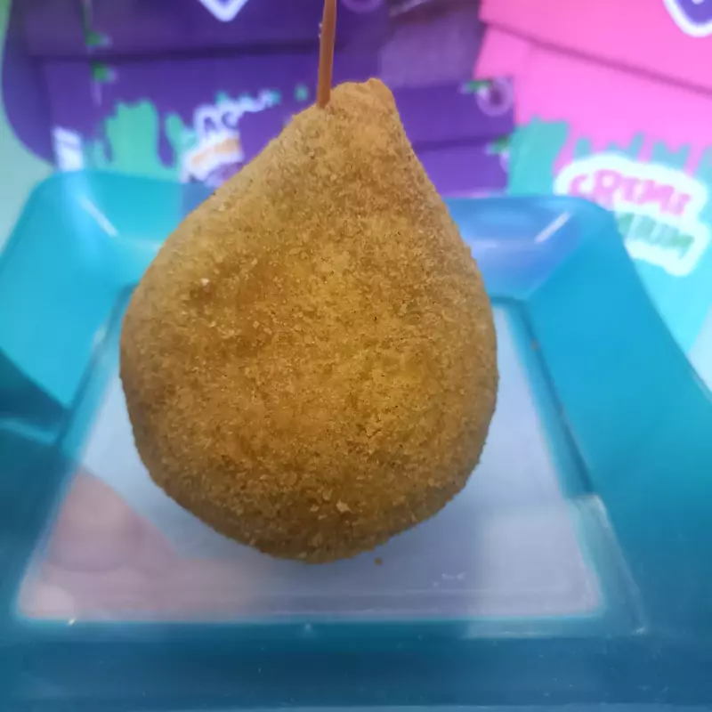 Coxinha de frango+bacon+catupiry