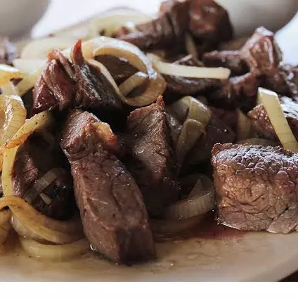 Carne de Sol Acebolada desfiada