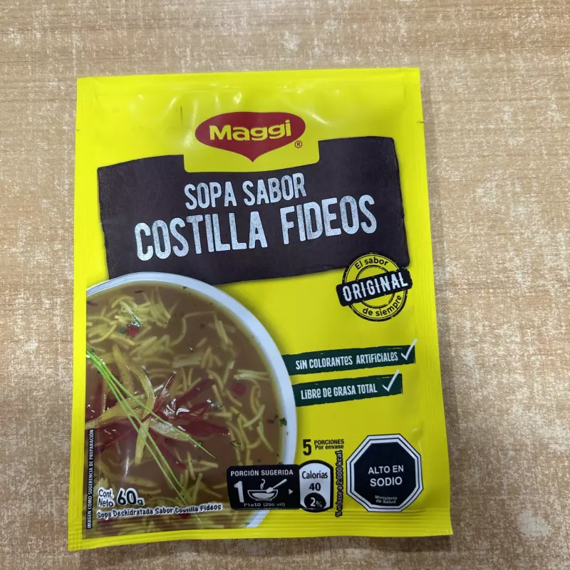 Sopa sabor costilla fideos