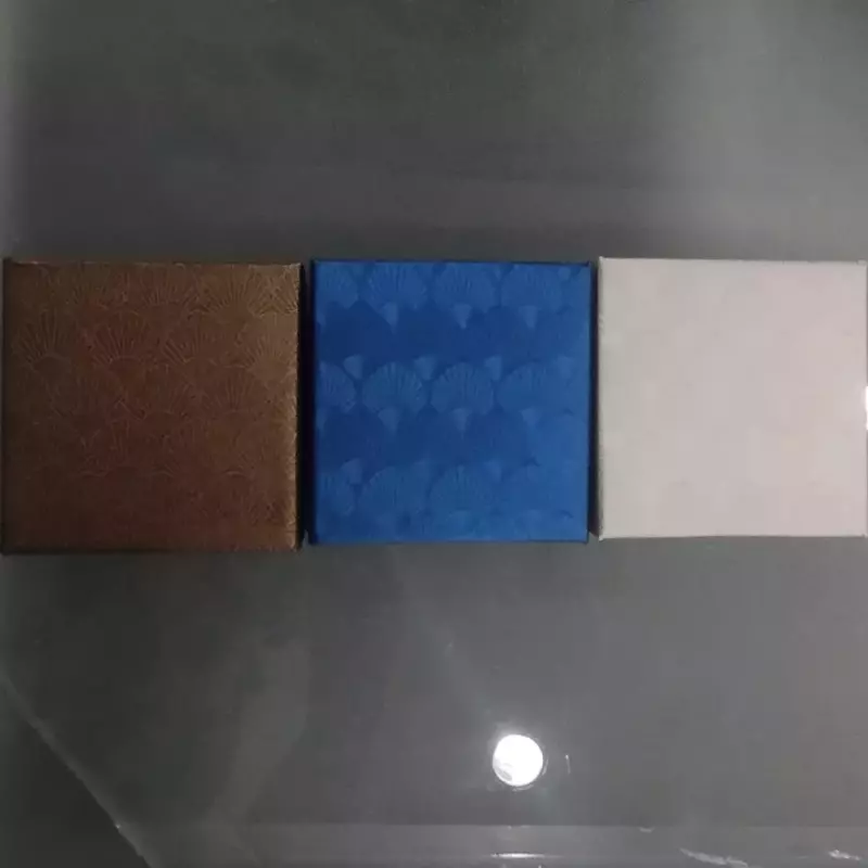 Cajas de regalo colores metalizados