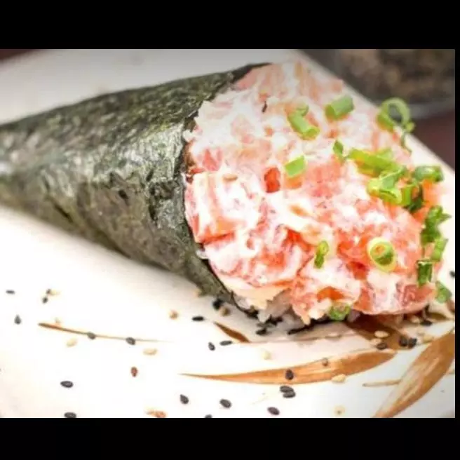 Temaki salmão
