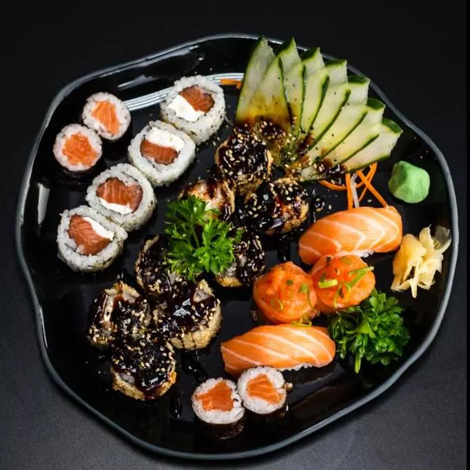 Combinado Salmão (20 peças)