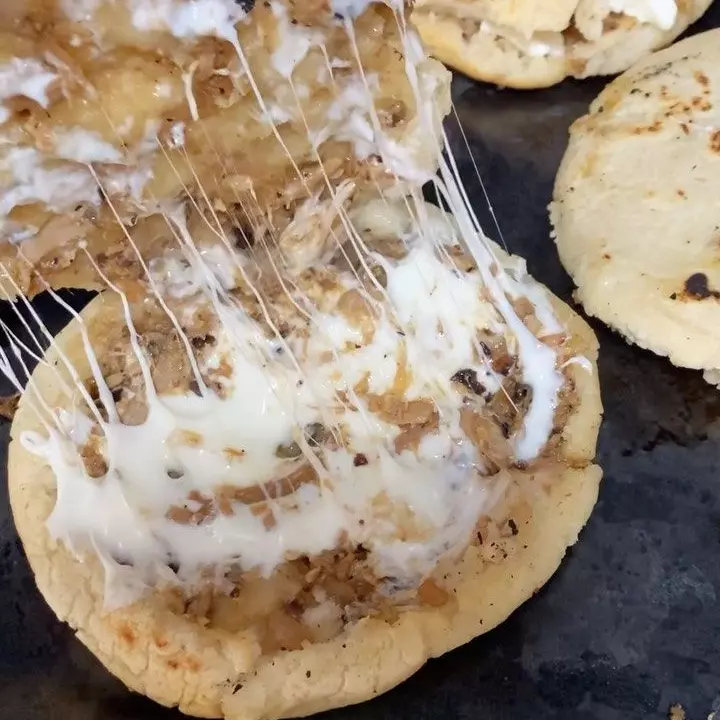 (GM) Sope de Migajas con queso