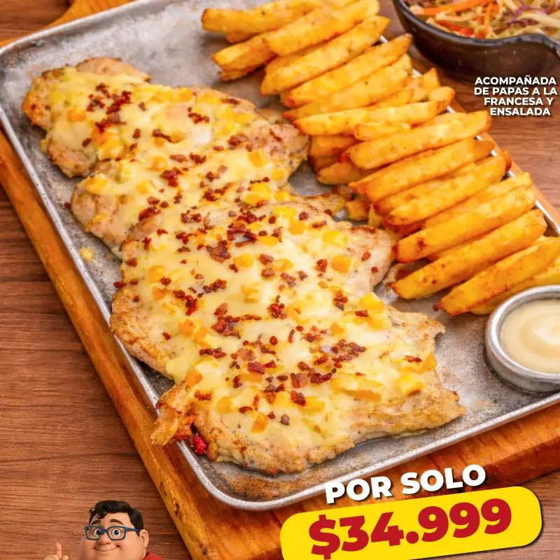 Pechuga en Salsa de Maiz y Tocineta