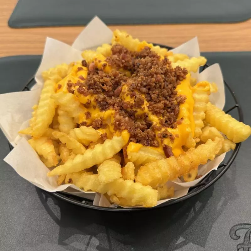 Batata com cheddar e bacon