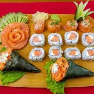 COMBO CASAL(20 peças+2 temaki)