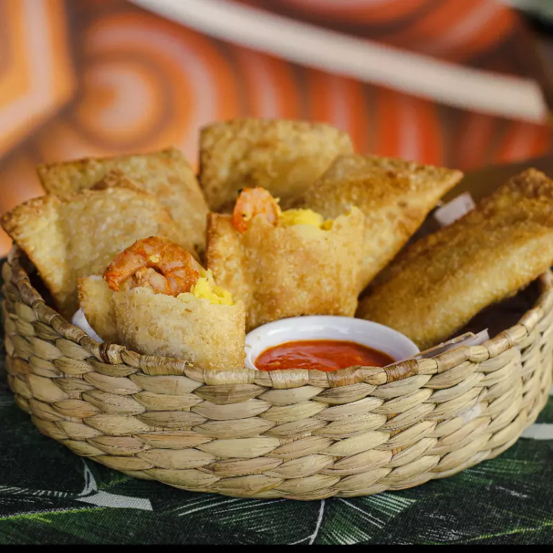 Pastel de camarão.(6 und)