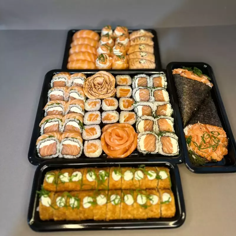 PREMIUM SALMÃO GOLD + 2 TEMAKI
