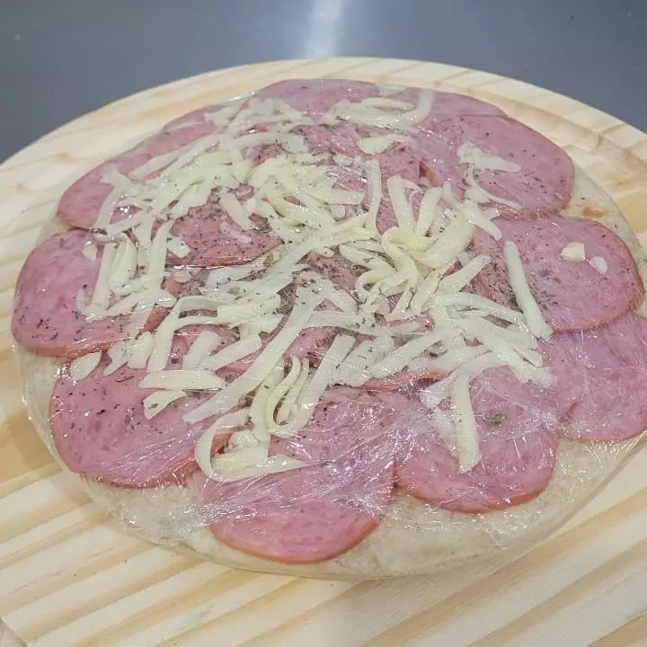 Mini Pizza Calabresa