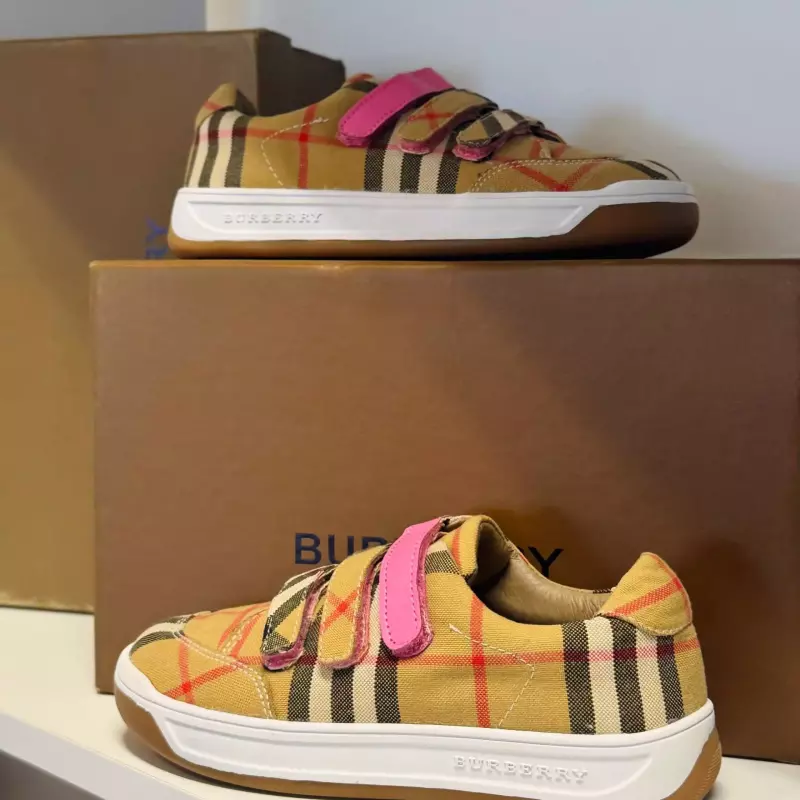 TENIS BURBERRY PINK