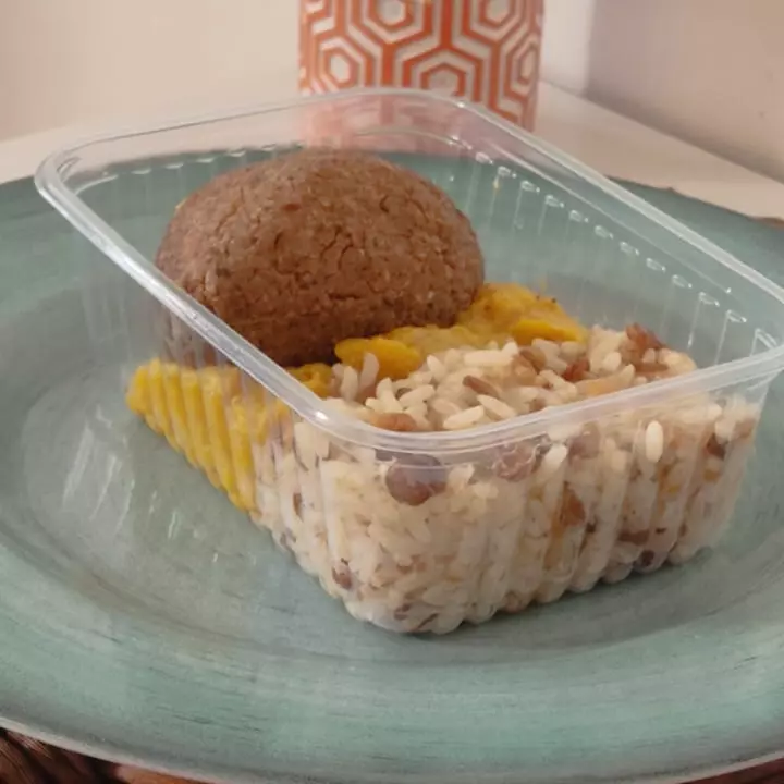 Quibe de ricota com purê de banana(copy)