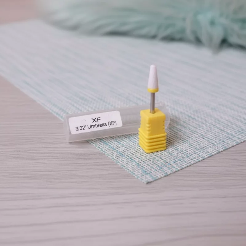 F. Cerámica Amarilla (Cónica)