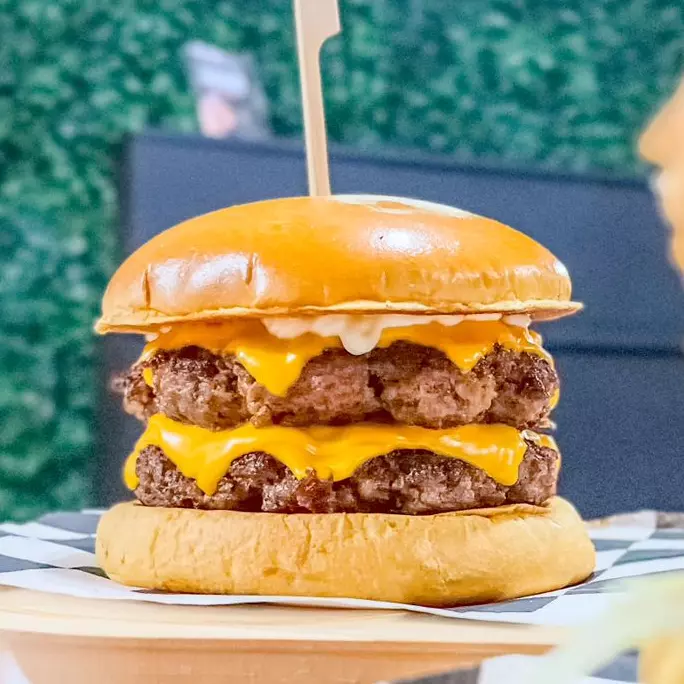 DUPLO CHEDDAR + FRITAS