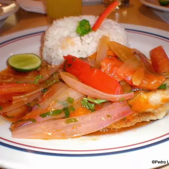 Pescado a la Chorillana