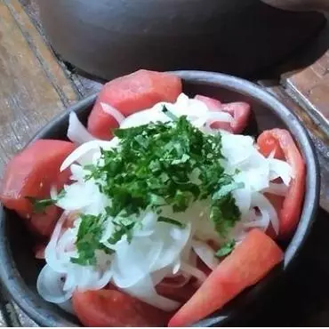 Ensalada a la chilena familiar