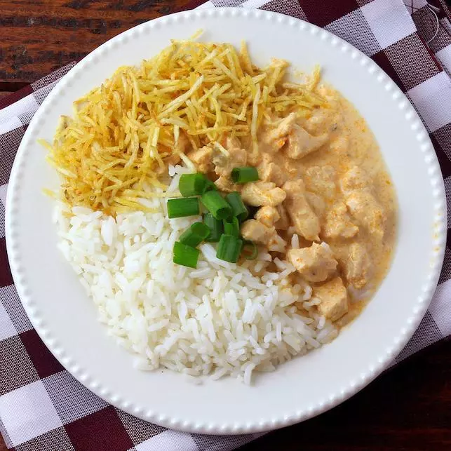 Estrogonofe de frango