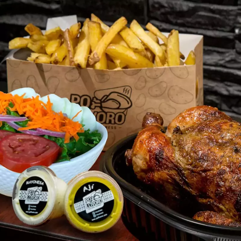 Pollo + papas + cremas + ensalada