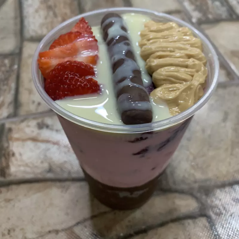 700 ml creme de morango e chocola