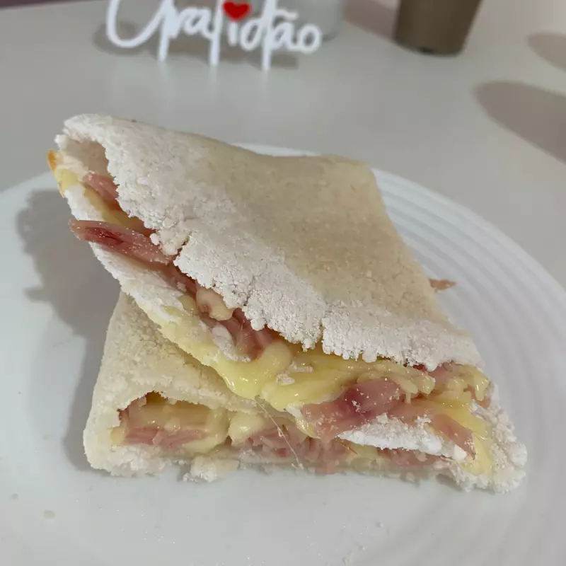 Tapioca recheiada mussarela  presun