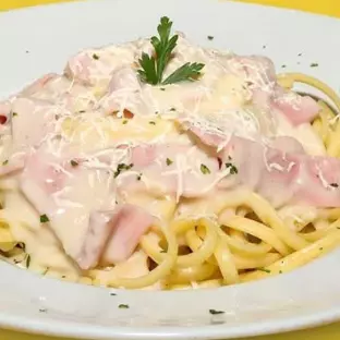 TALLARIN A LO ALFREDO