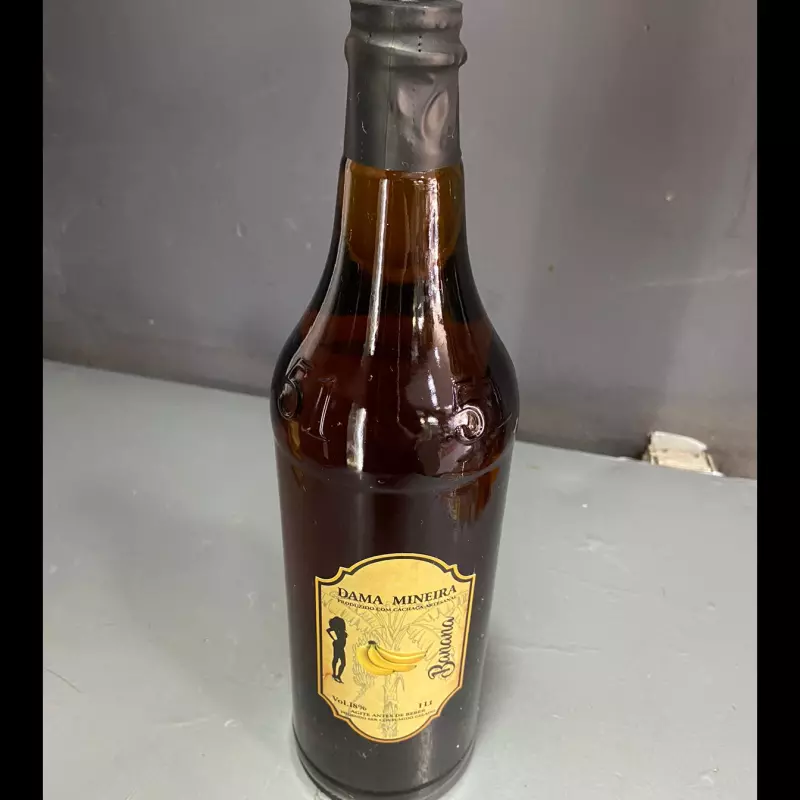 Cachaça Dama Mineira Bananinha