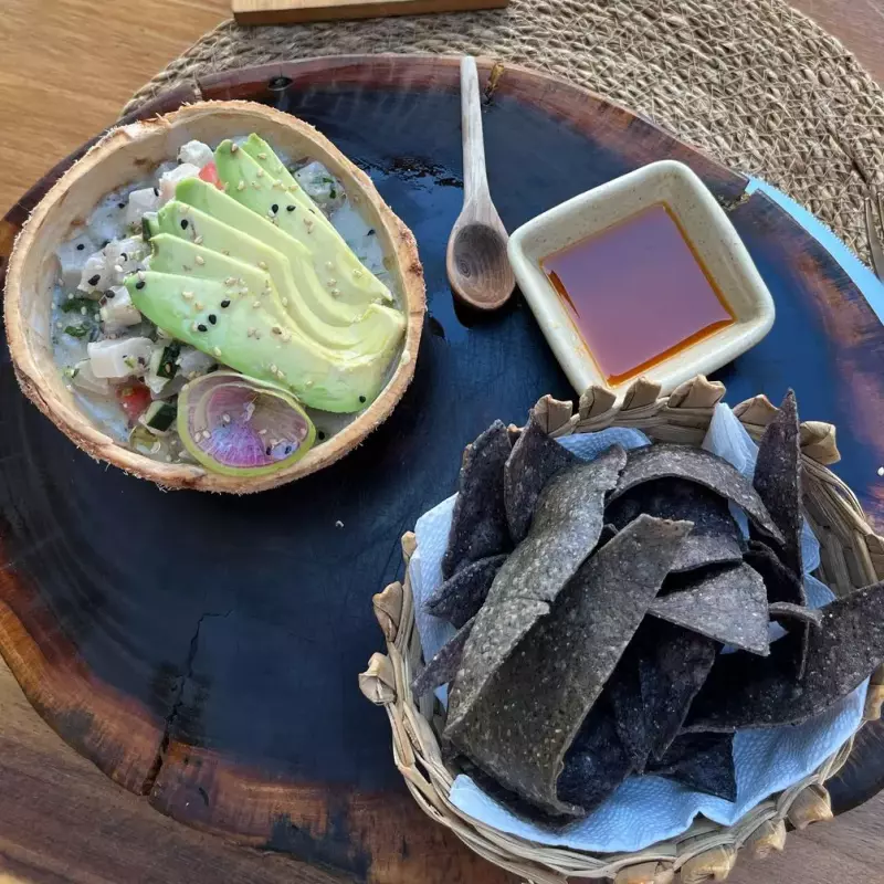 Ceviche de coco tierno
