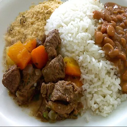 Picadinho com Fritas