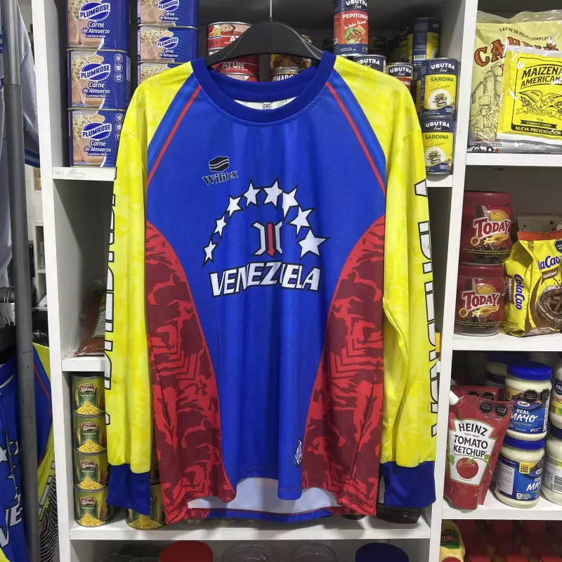 Sudadera Venezuela mangas amarillas