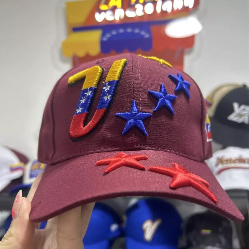 Gorra V estrellas vinotinto