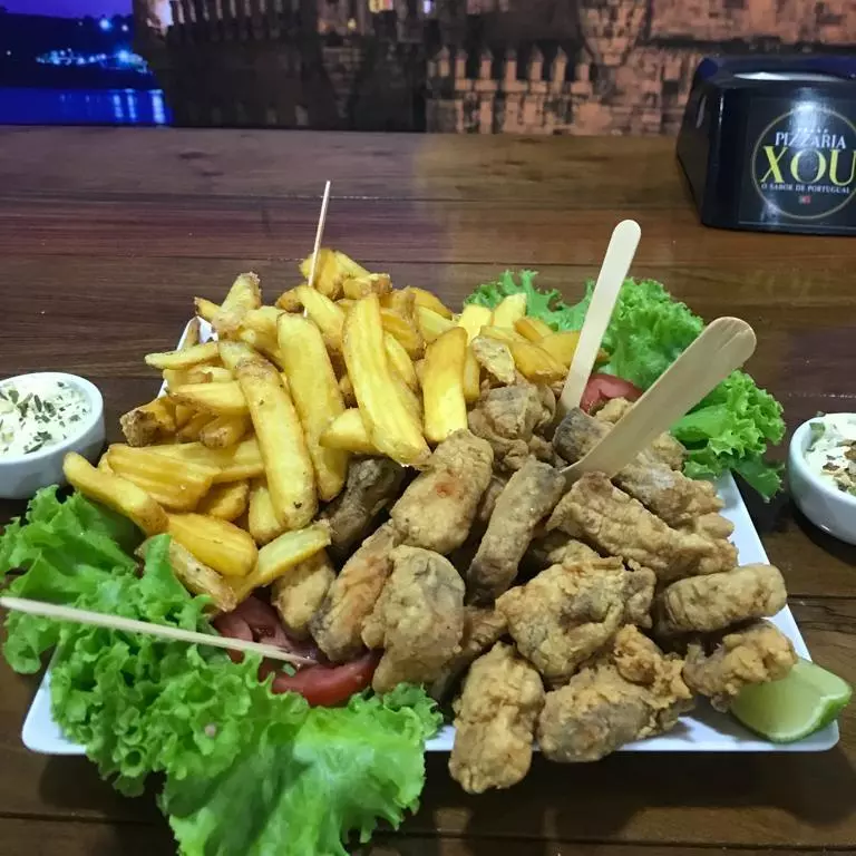 FILÉ DE TILÁPIA COM FRITAS