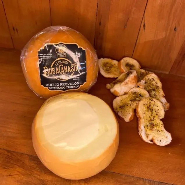 Provolone Trufado com Requeijão
