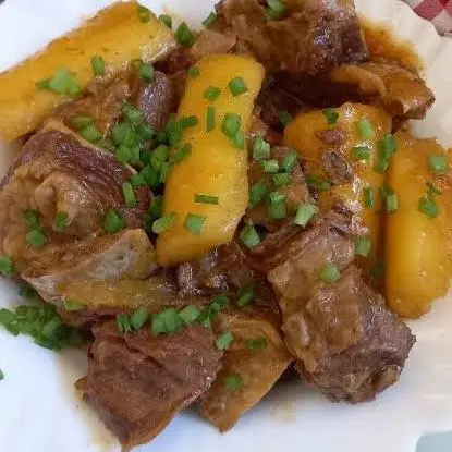 COSTELA COM MANDIOCA