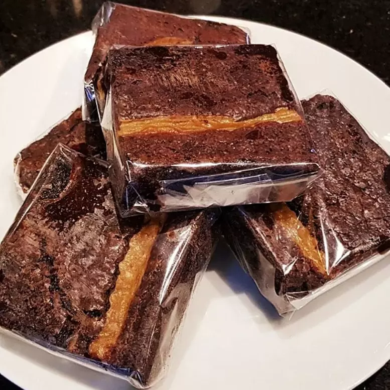 BROWNIE RECHEADO de Doce de Leite