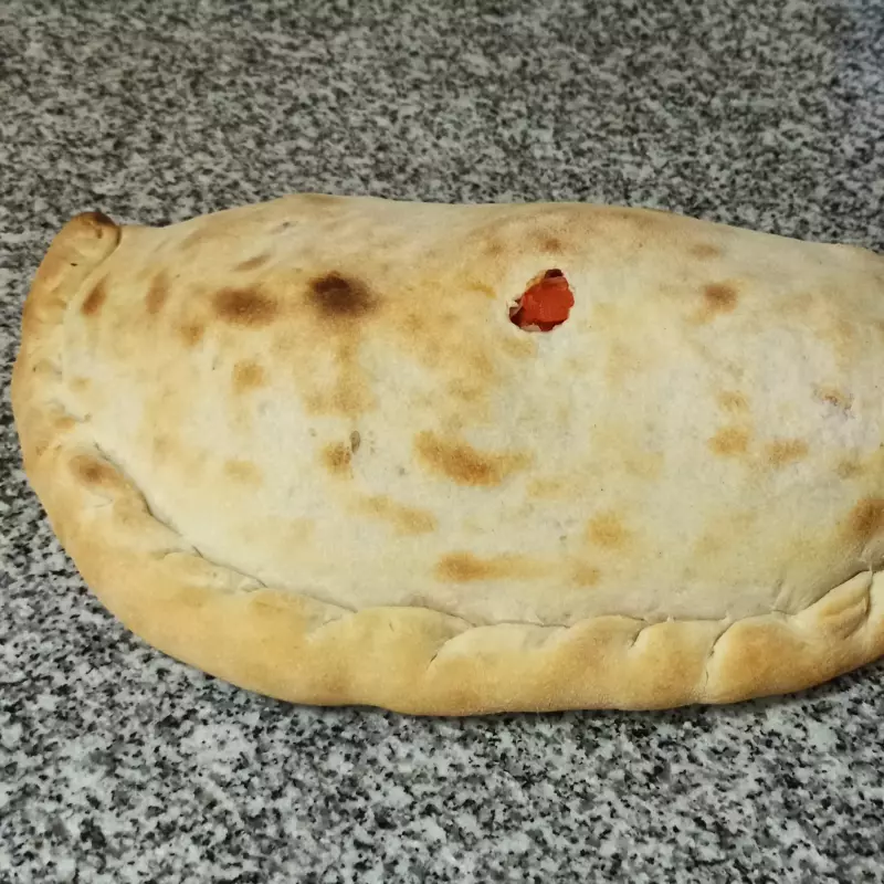 27. Calzone Napolitano