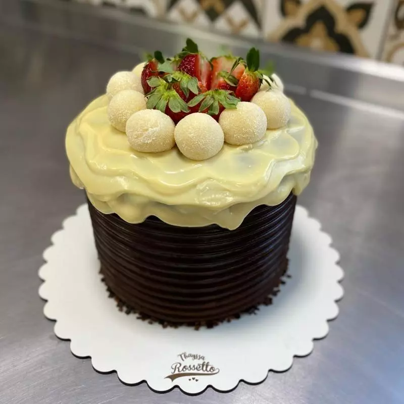 Tamanho 2 (2,3kg) aprox.