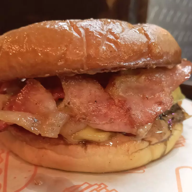 Madonna Fancy Burger