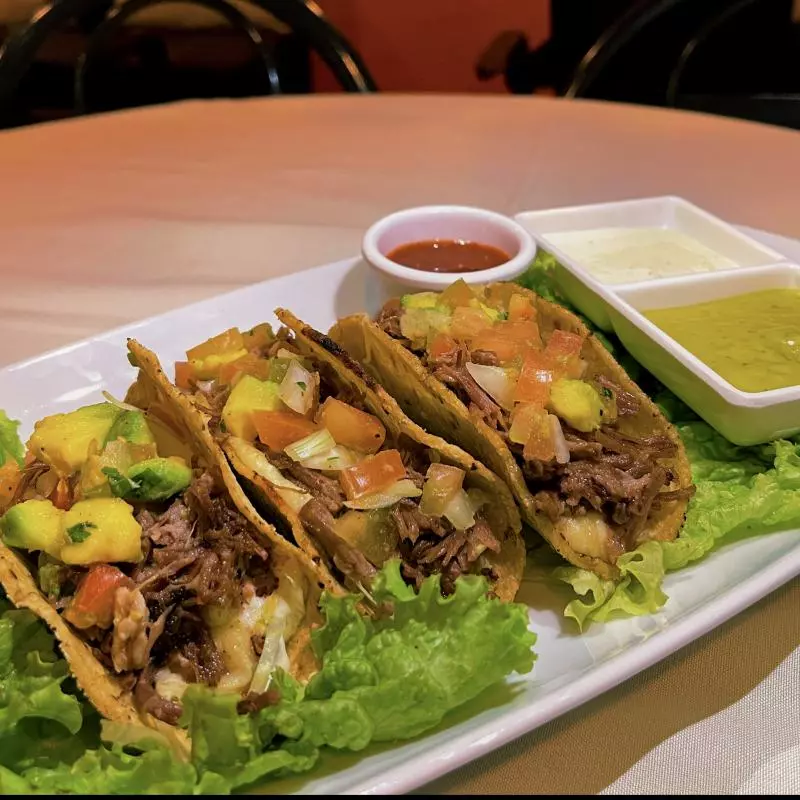 TACOS DE CARNE, POLLO O MIXTO