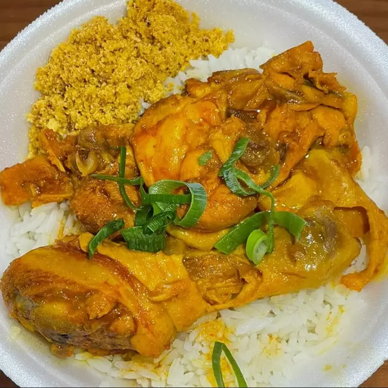 Produto 4 frango ao molho