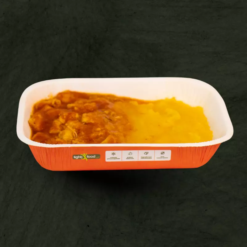 Frangos em cubos purê mandioquinha