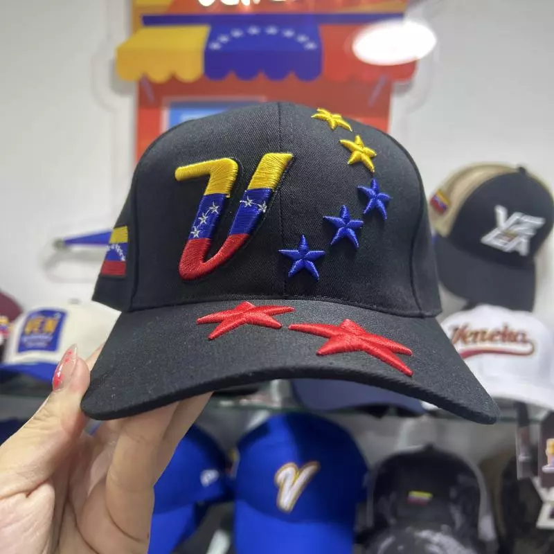 Gorra V estrellas negra