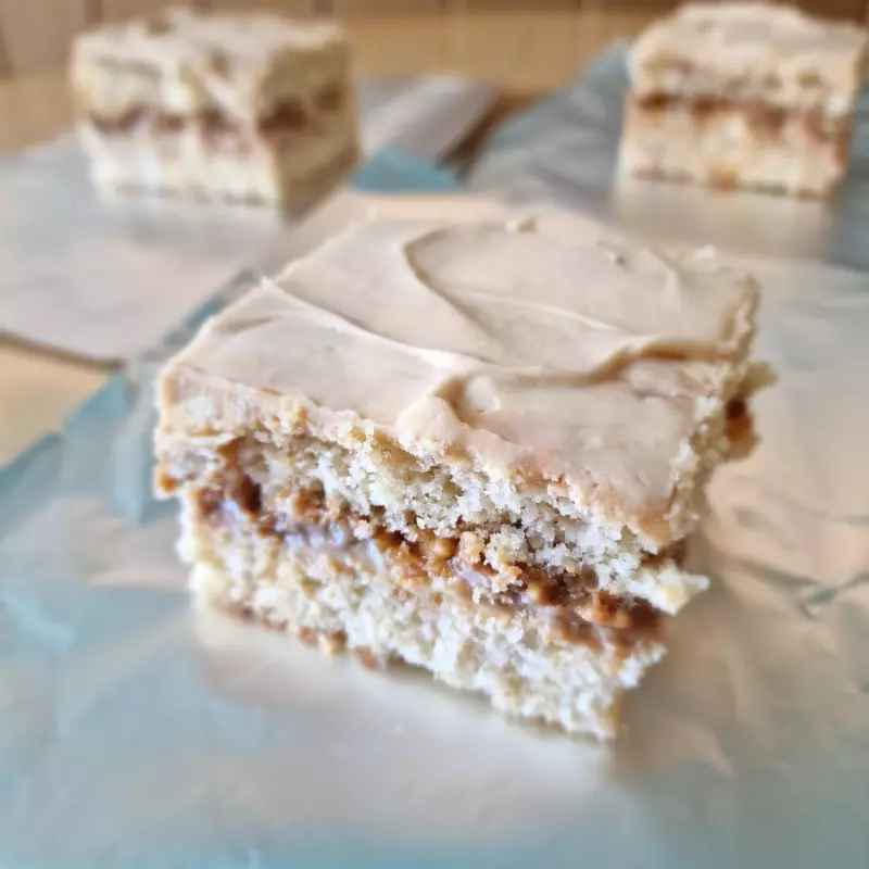 Wrapped Cake - dulce de leche