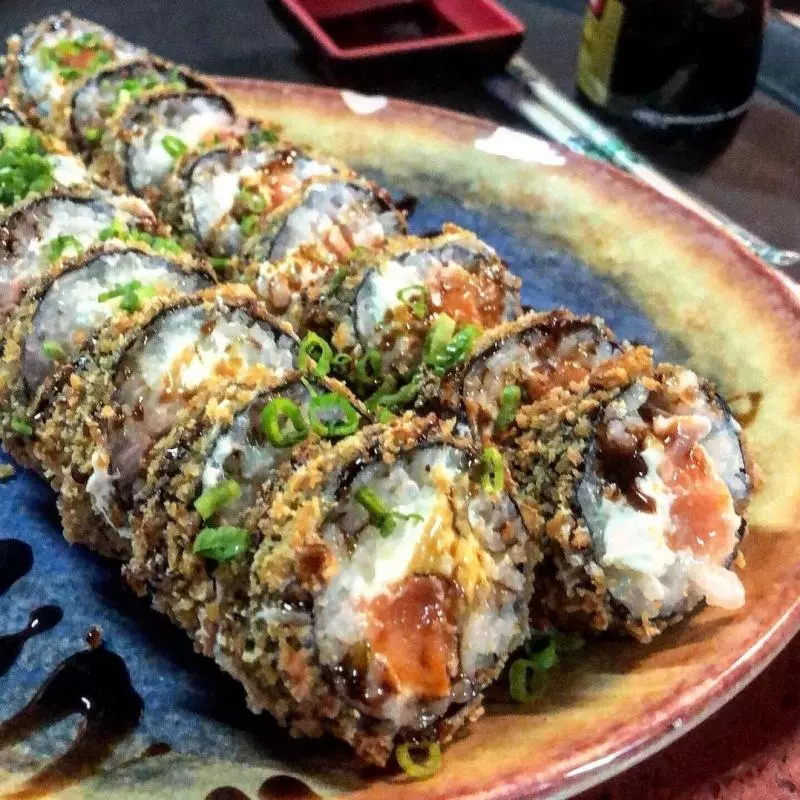 Hot especial ( salmão, Camarão kani