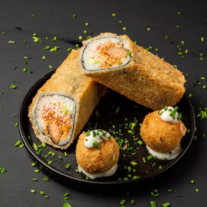 sushi burrito + croquetas
