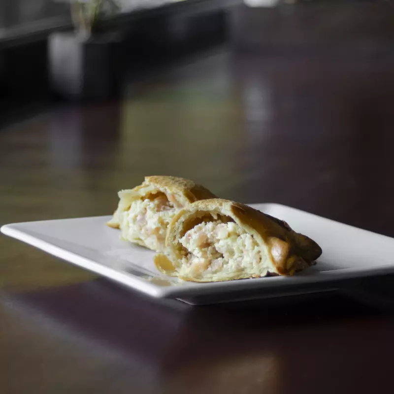 Empanada de Jamon y Queso