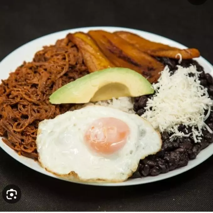 PABELLON CRIOLLO