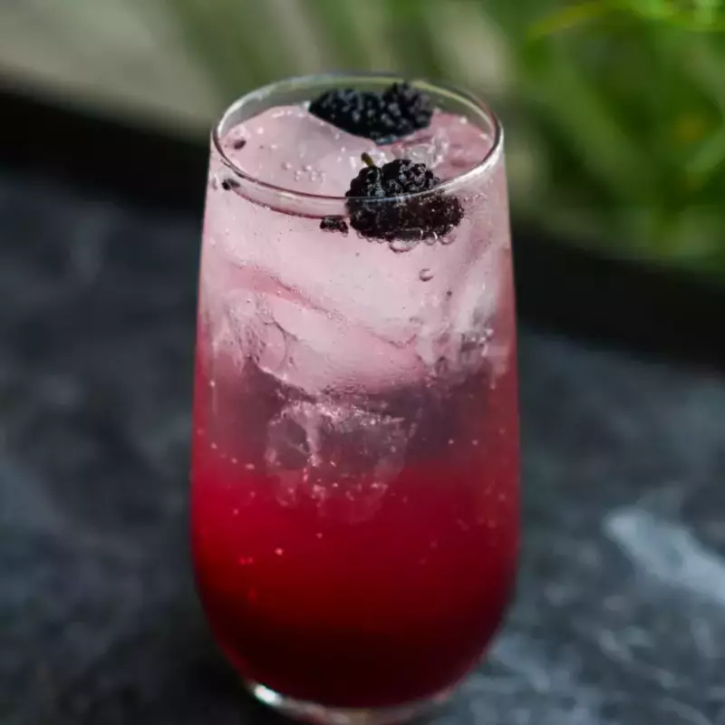 Soda de Mora y Té Verde