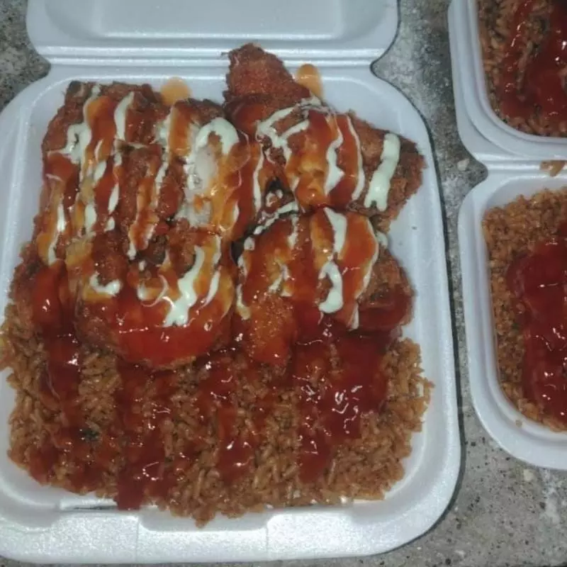 Orden de pollo crispy + arroz frito