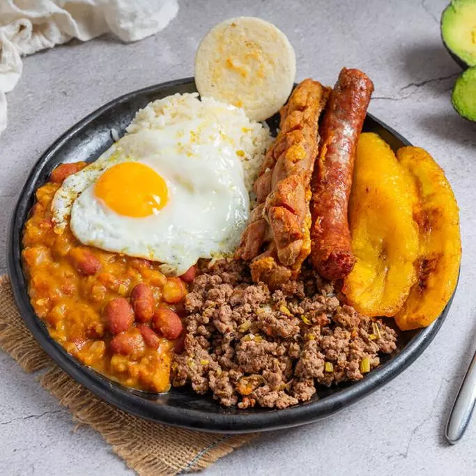 BANDEJA PAISA