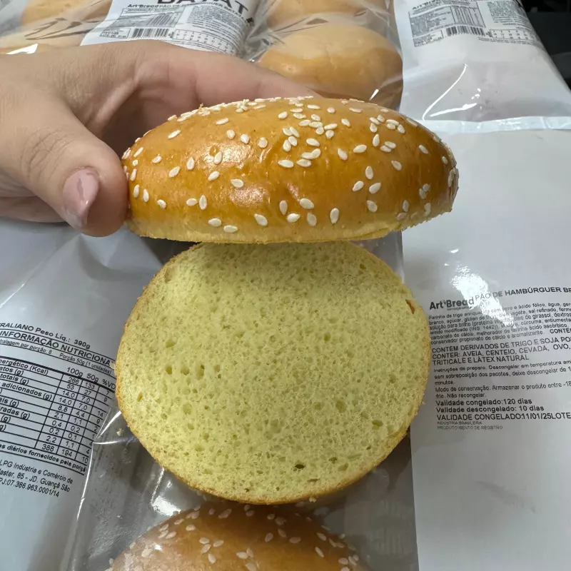 PAO BRIOCHE COM GERGELIM