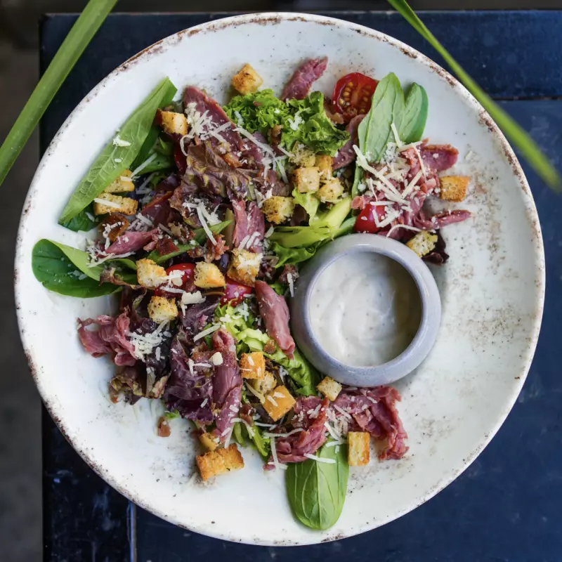 Ensalada de Roast Beef